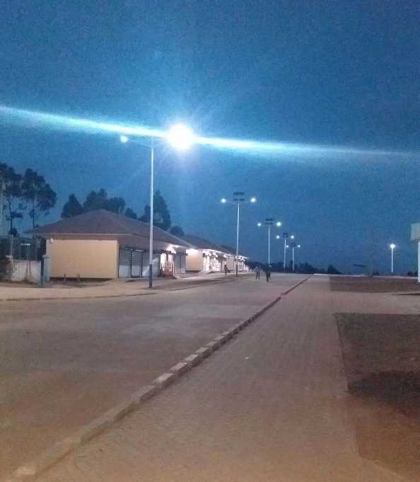 德令哈市非洲科特迪瓦太阳能路灯工程