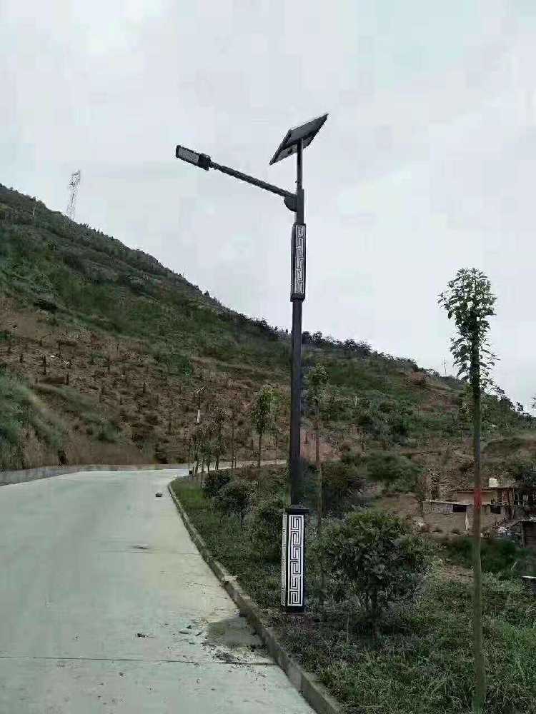 德令哈市仿古太阳能路灯